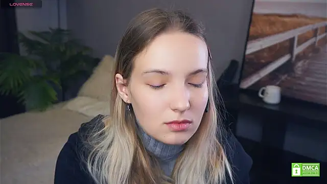 Snapshot of HongTomczak chatting on September 19, 2025, 7:12 am HongTomczak online show from September 19, 2025, 7:12 am