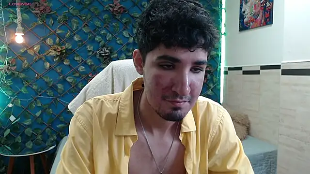 Snapshot of whitebull2606 chatting on October 20, 2025, 2:17 pm whitebull2606 online show from October 20, 2025, 2:17 pm