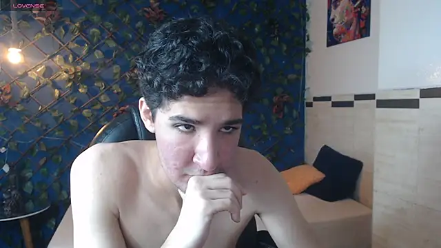 Snapshot of whitebull2606 chatting on September 10, 2025, 12:48 pm whitebull2606 online show from September 10, 2025, 12:48 pm