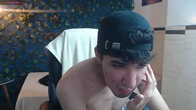 Snapshot of whitebull2606 chatting on September 16, 2025, 12:28 pm whitebull2606 online show from September 16, 2025, 12:28 pm