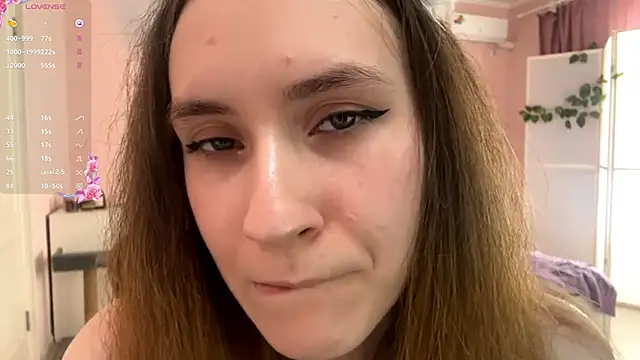 KittyHottieLol online show from September 15, 2025, 10:05 am