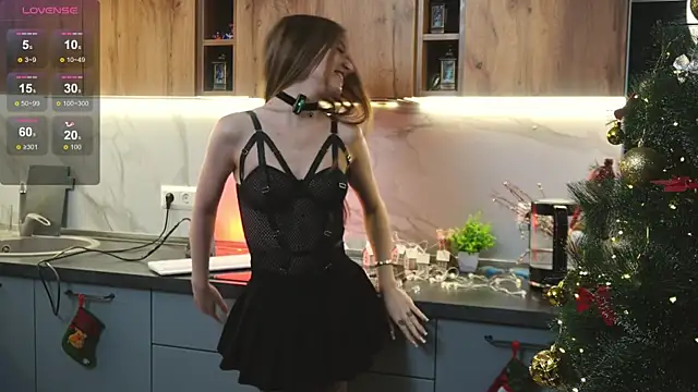 Snapshot of LessyLuiz chatting on January 19, 2026, 12:03 am LessyLuiz online show from January 19, 2026, 12:03 am