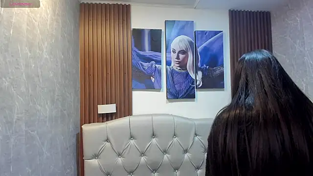 Snapshot of Sophi_Thaylorr chatting on October 28, 2025, 1:32 pm Sophi Thaylorr online show from October 28, 2025, 1:32 pm