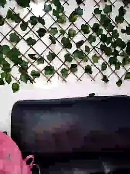 Snapshot of Sophi_Thaylorr chatting on September 24, 2025, 12:44 pm Sophi Thaylorr online show from September 24, 2025, 12:44 pm