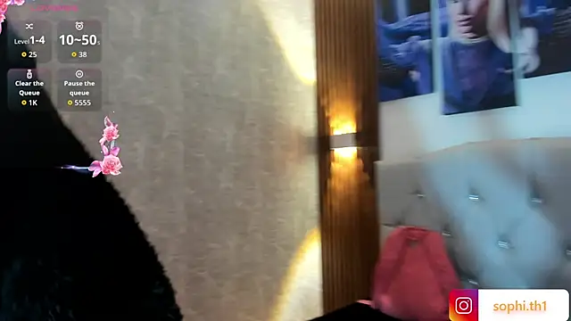 Snapshot of Sophi_Thaylorr chatting on September 26, 2025, 1:40 pm Sophi Thaylorr online show from September 26, 2025, 1:40 pm