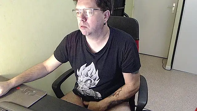 blueandwhite1 online show from February 7, 2026, 8:22 am