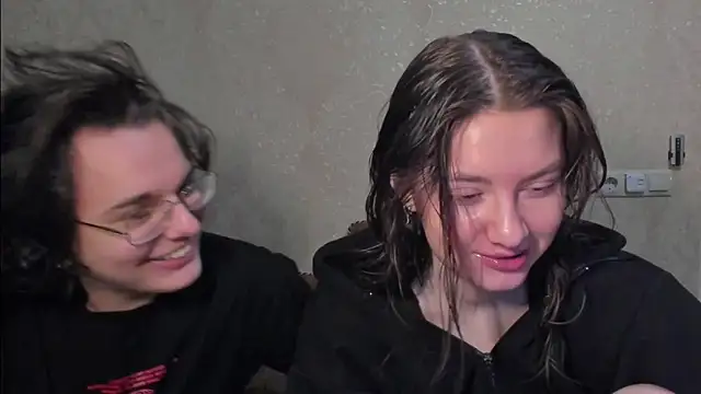 muuur fam online show from December 22, 2025, 3:28 am