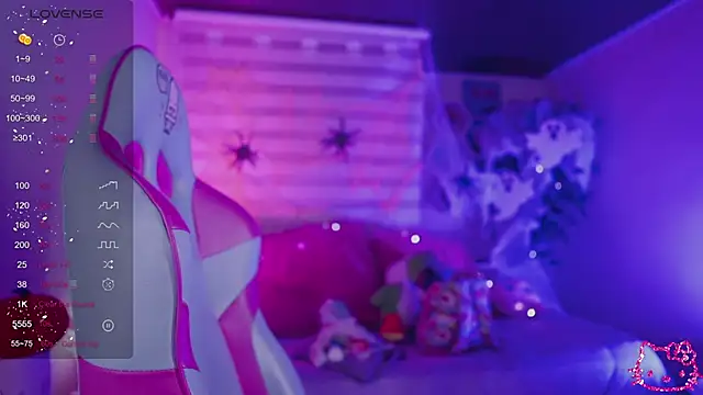 Snapshot of _chloe_moons_ chatting on October 10, 2025, 11:27 pm  chloe moons  online show from October 10, 2025, 11:27 pm