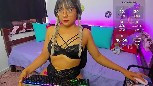 SeaMoon13 online show from September 9, 2025, 1:09 pm