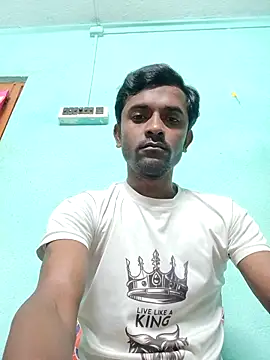 ShinuRoy online show from December 18, 2025, 11:41 pm