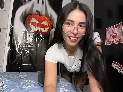 sasha jonne online show from October 16, 2025, 12:19 am