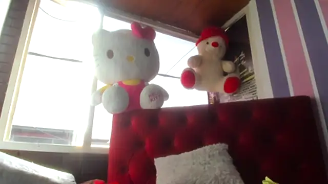 teilor dreamse online show from November 29, 2025, 4:51 pm