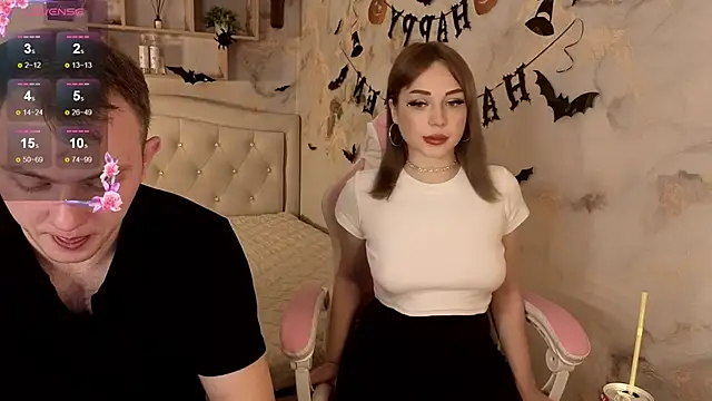 Snapshot of Crystal-Nuts chatting on October 26, 2025, 10:10 pm Crystal-Nuts online show from October 26, 2025, 10:10 pm