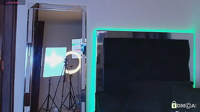 madisonwalkeeer online show from March 25, 2026, 8:19 pm