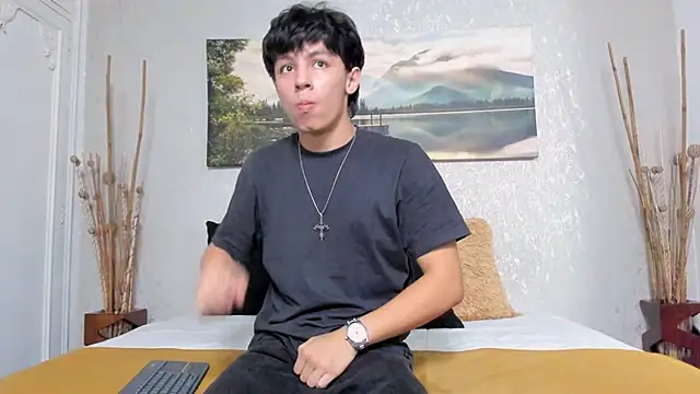 Snapshot of Tyler_durten chatting on October 19, 2025, 3:09 am Tyler durten online show from October 19, 2025, 3:09 am