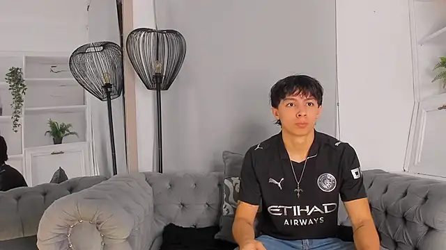 Snapshot of Tyler_durten chatting on October 17, 2025, 2:59 am Tyler durten online show from October 17, 2025, 2:59 am