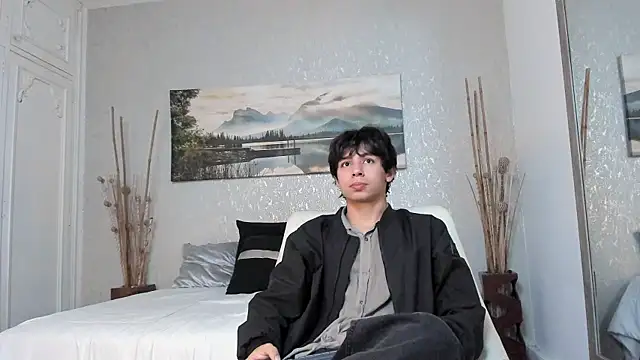 Snapshot of Tyler_durten chatting on September 14, 2025, 3:29 am Tyler durten online show from September 14, 2025, 3:29 am