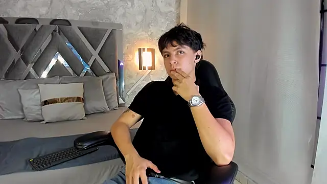 Snapshot of Tyler_durten chatting on October 4, 2025, 3:08 am Tyler durten online show from October 4, 2025, 3:08 am