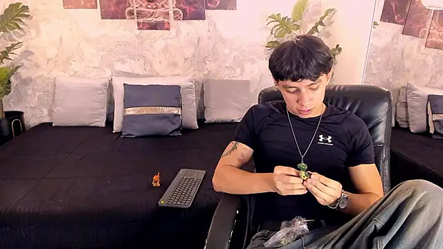 Snapshot of Tyler_durten chatting on October 9, 2025, 3:07 am Tyler durten online show from October 9, 2025, 3:07 am