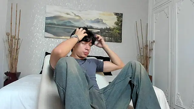 Snapshot of Tyler_durten chatting on September 12, 2025, 3:28 am Tyler durten online show from September 12, 2025, 3:28 am
