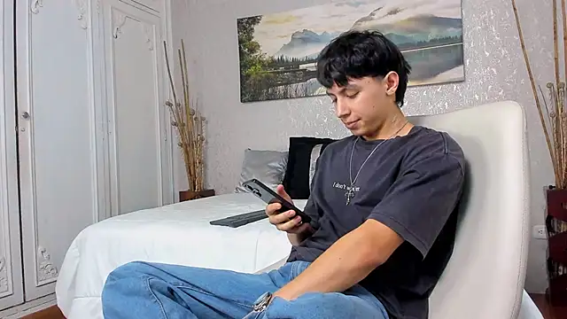 Snapshot of Tyler_durten chatting on October 1, 2025, 2:49 am Tyler durten online show from October 1, 2025, 2:49 am