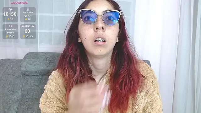 Snapshot of AnnieSparkle chatting on July 17, 2026, 4:15 pm AnnieSparkle online show from July 17, 2026, 4:15 pm
