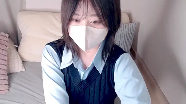 Snapshot of mi__san chatting on November 9, 2025, 10:08 am mi san online show from November 9, 2025, 10:08 am