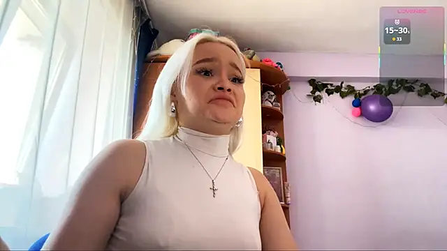 Lunaalisa online show from September 9, 2025, 3:49 am