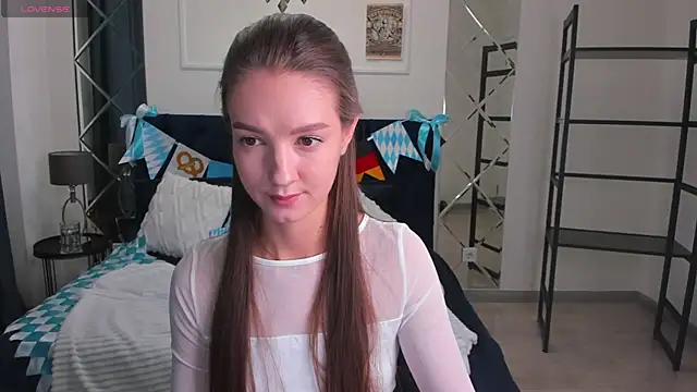 Snapshot of LoraSunnyy chatting on September 28, 2025, 1:23 am LoraSunnyy online show from September 28, 2025, 1:23 am