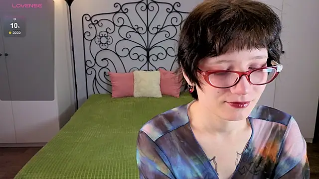 oliviafairy1 online show from October 10, 2025, 2:51 pm