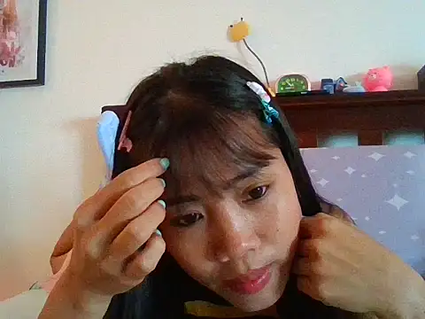 Snapshot of AnnewithanE chatting on October 19, 2025, 4:37 am AnnewithanE online show from October 19, 2025, 4:37 am