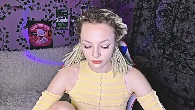 hotbeathoney online show from September 11, 2025, 9:04 pm