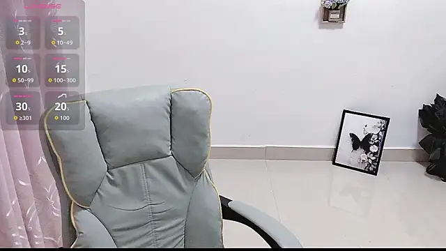 Abb-qiaoyi online show from September 22, 2025, 9:21 pm