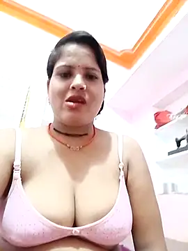 Snapshot of Sexi_savitri chatting on September 16, 2025, 2:40 pm Sexi savitri online show from September 16, 2025, 2:40 pm