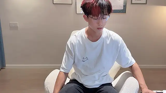 Snapshot of STxuguanhan chatting on September 29, 2025, 10:26 pm STxuguanhan online show from September 29, 2025, 10:26 pm