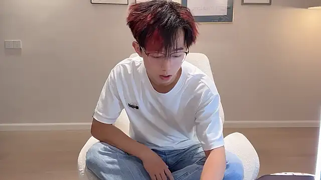 Snapshot of STxuguanhan chatting on September 29, 2025, 7:59 am STxuguanhan online show from September 29, 2025, 7:59 am