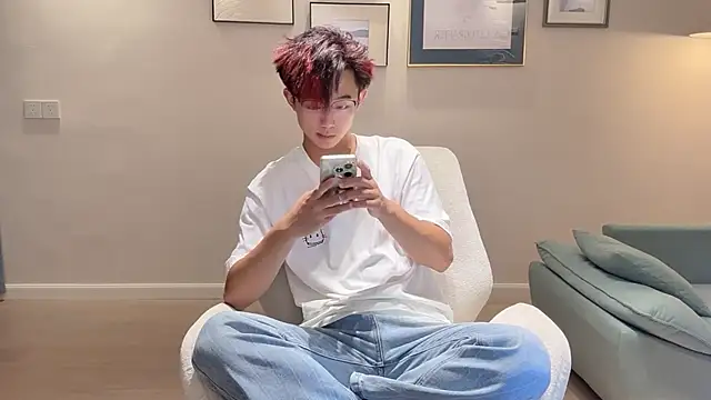 Snapshot of STxuguanhan chatting on October 6, 2025, 1:34 pm STxuguanhan online show from October 6, 2025, 1:34 pm