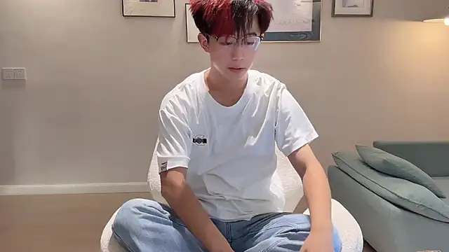 Snapshot of STxuguanhan chatting on October 7, 2025, 8:04 am STxuguanhan online show from October 7, 2025, 8:04 am