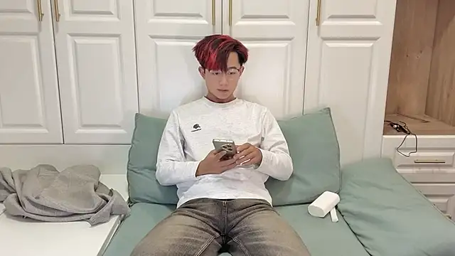 Snapshot of STxuguanhan chatting on October 25, 2025, 6:12 am STxuguanhan online show from October 25, 2025, 6:12 am