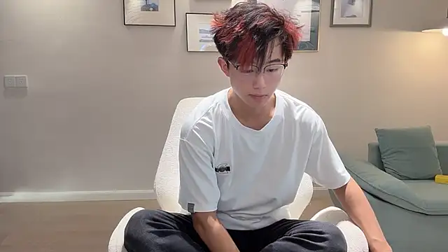 Snapshot of STxuguanhan chatting on October 5, 2025, 8:16 am STxuguanhan online show from October 5, 2025, 8:16 am