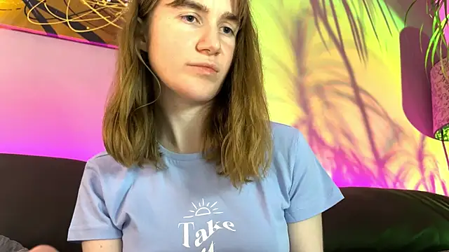 Snapshot of velina__ chatting on September 18, 2025, 4:10 pm velina online show from September 18, 2025, 4:10 pm