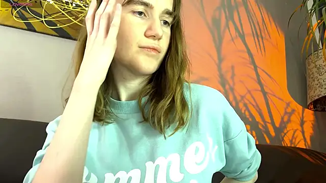 Snapshot of velina__ chatting on September 25, 2025, 7:53 pm velina online show from September 25, 2025, 7:53 pm