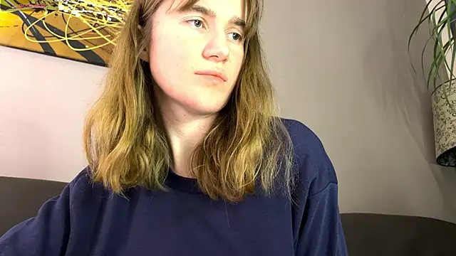 Snapshot of velina__ chatting on October 14, 2025, 8:31 pm velina online show from October 14, 2025, 8:31 pm