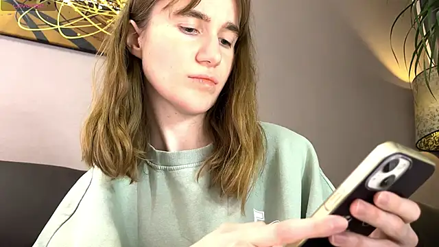 Snapshot of velina__ chatting on September 30, 2025, 7:53 pm velina online show from September 30, 2025, 7:53 pm