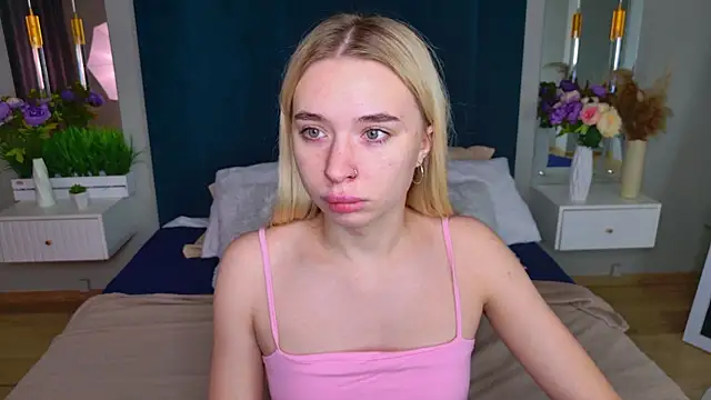 RachelColon online show from October 15, 2025, 11:18 am