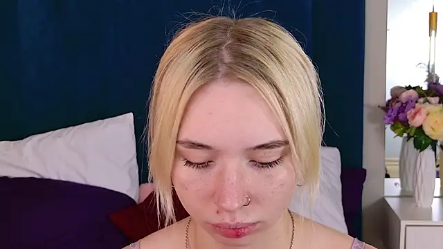 RachelColon online show from September 9, 2025, 5:11 pm