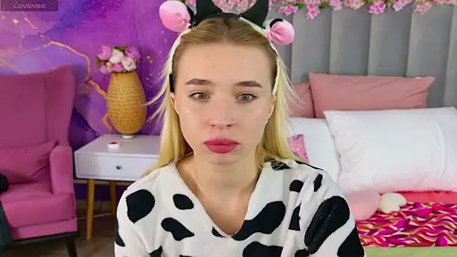 RachelColon online show from October 5, 2025, 11:12 am