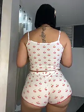 Snapshot of Islarose0_0 chatting on October 25, 2025, 3:28 am Islarose0 0 online show from October 25, 2025, 3:28 am