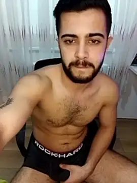 Snapshot of Ozi1910 chatting on October 25, 2025, 2:39 pm Ozi1910 online show from October 25, 2025, 2:39 pm