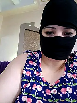 Snapshot of sexy_love997 chatting on October 14, 2025, 7:31 am sexy love997 online show from October 14, 2025, 7:31 am